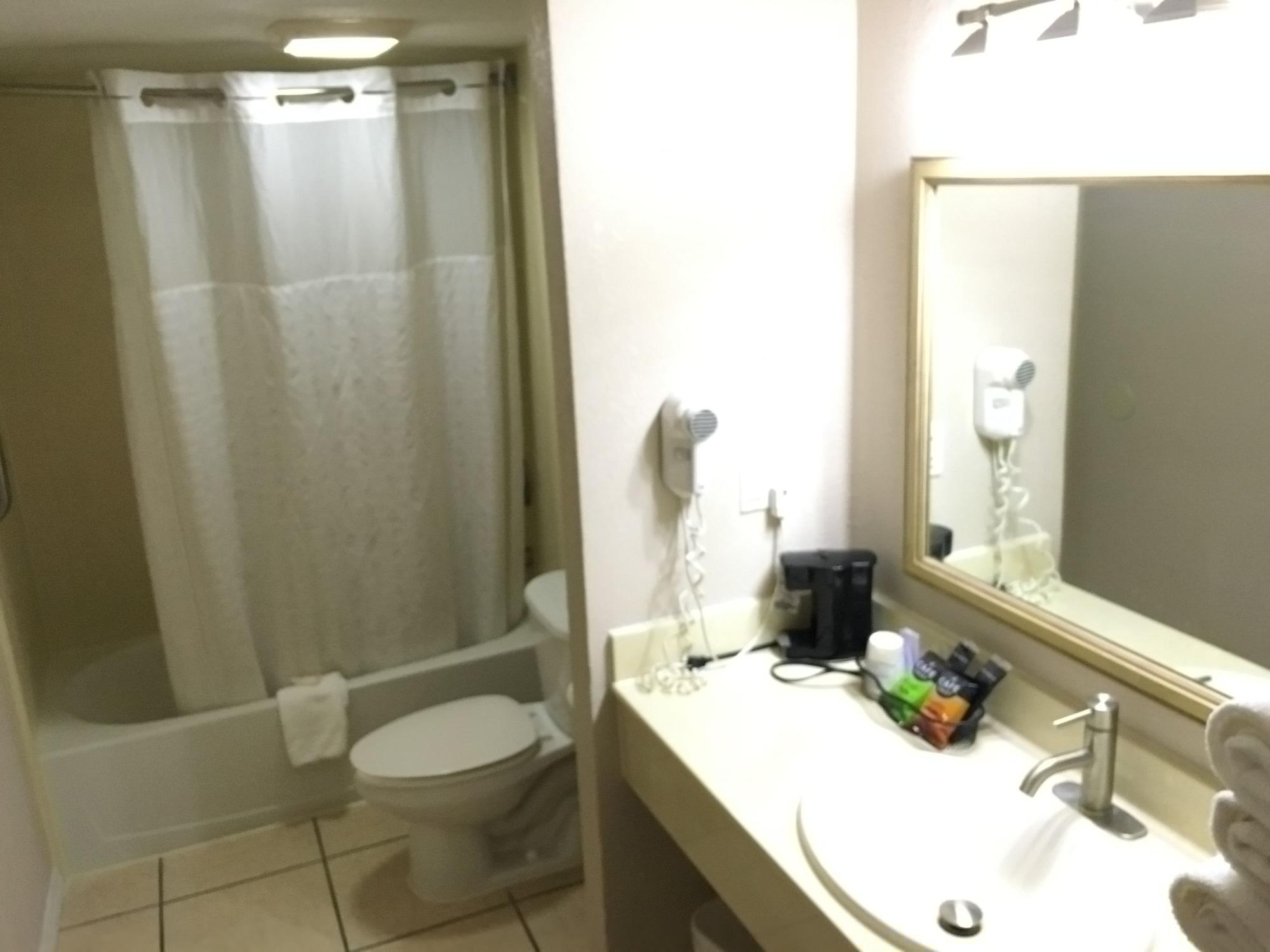 Days Inn & Suites By Wyndham Tampa - Ybor City Εξωτερικό φωτογραφία