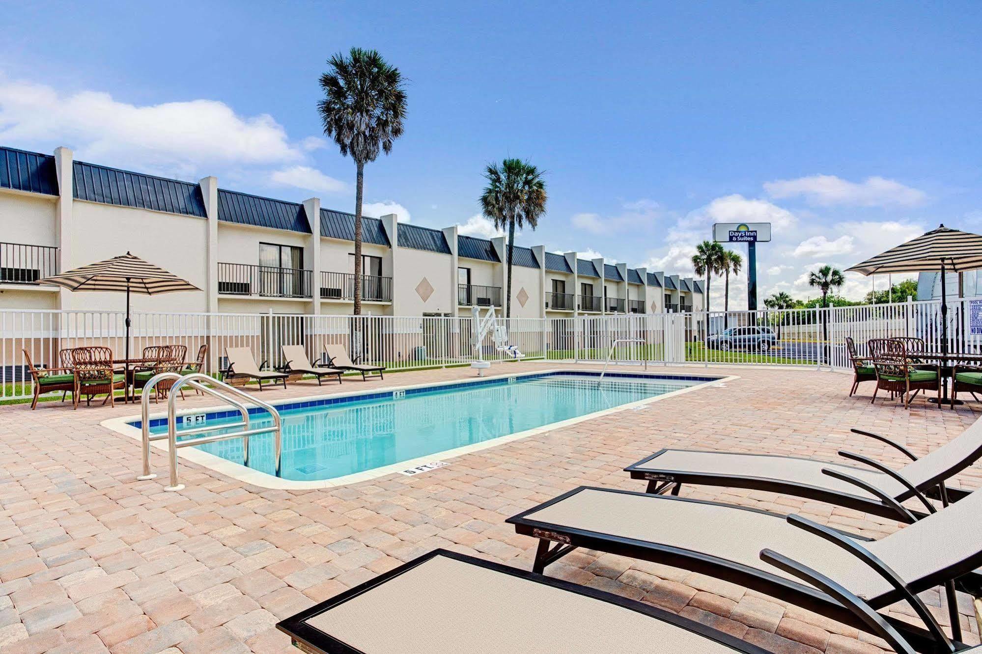 Days Inn & Suites By Wyndham Tampa - Ybor City Εξωτερικό φωτογραφία